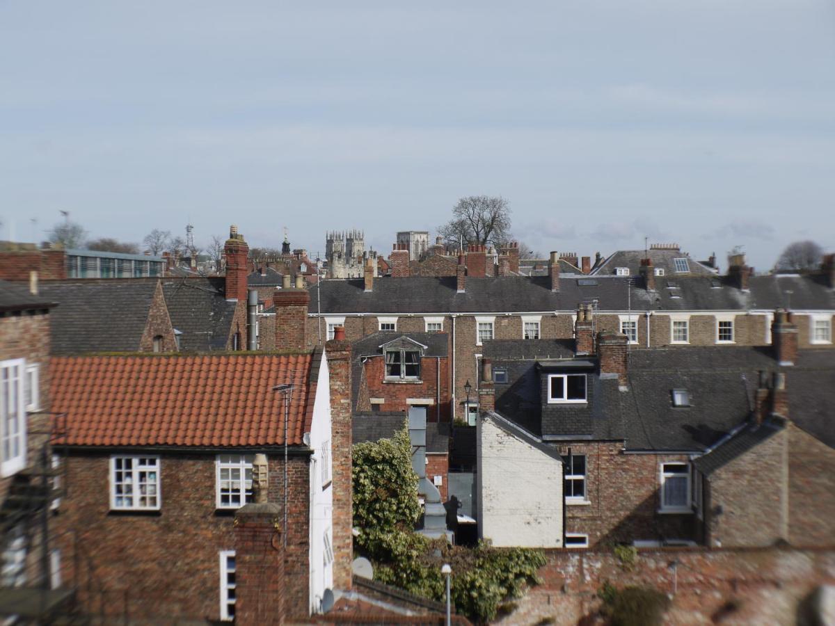 Mcmillan House Studio Apartments York Extérieur photo