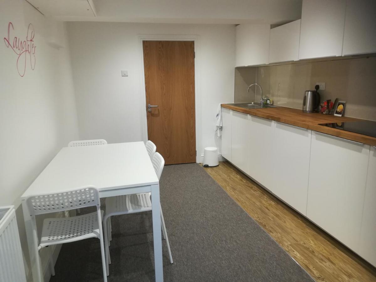 Mcmillan House Studio Apartments York Extérieur photo