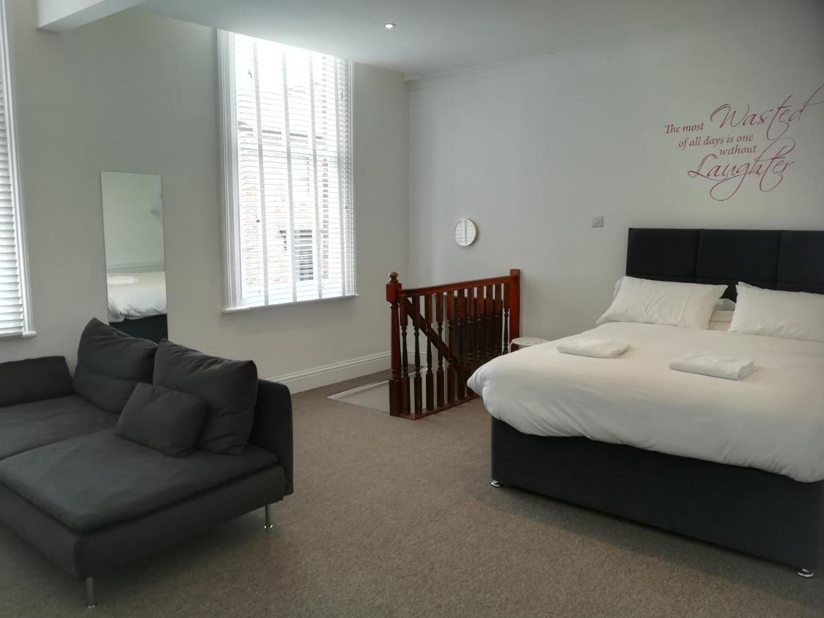 Mcmillan House Studio Apartments York Extérieur photo